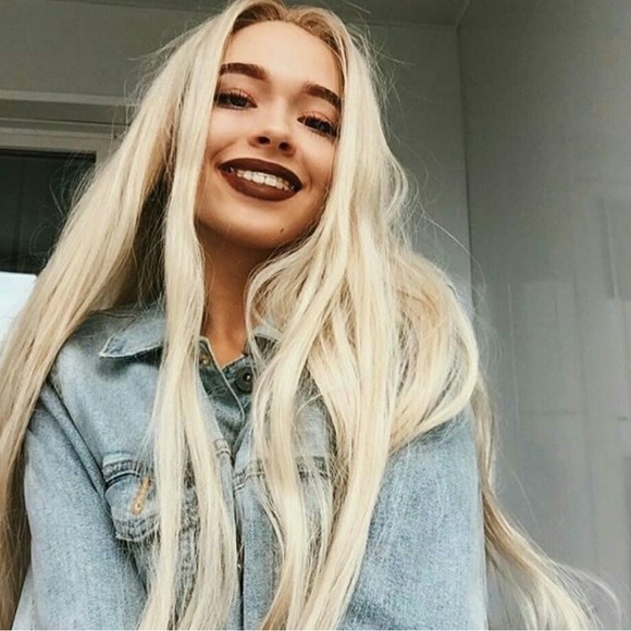 22” Blonde ombré LaceFront Wig NEW